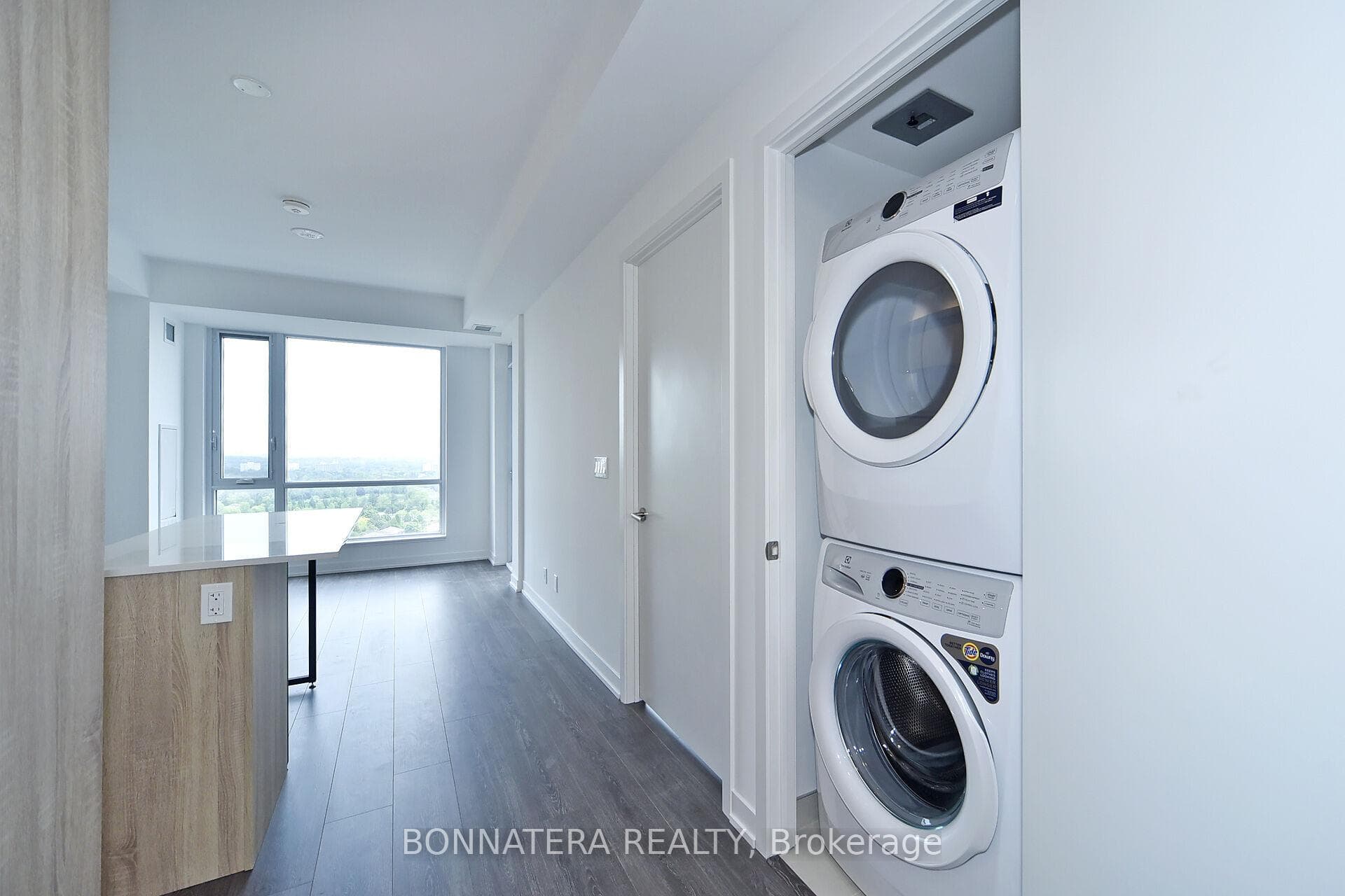 7950 Bathurst Street Unit B1908 photo 9