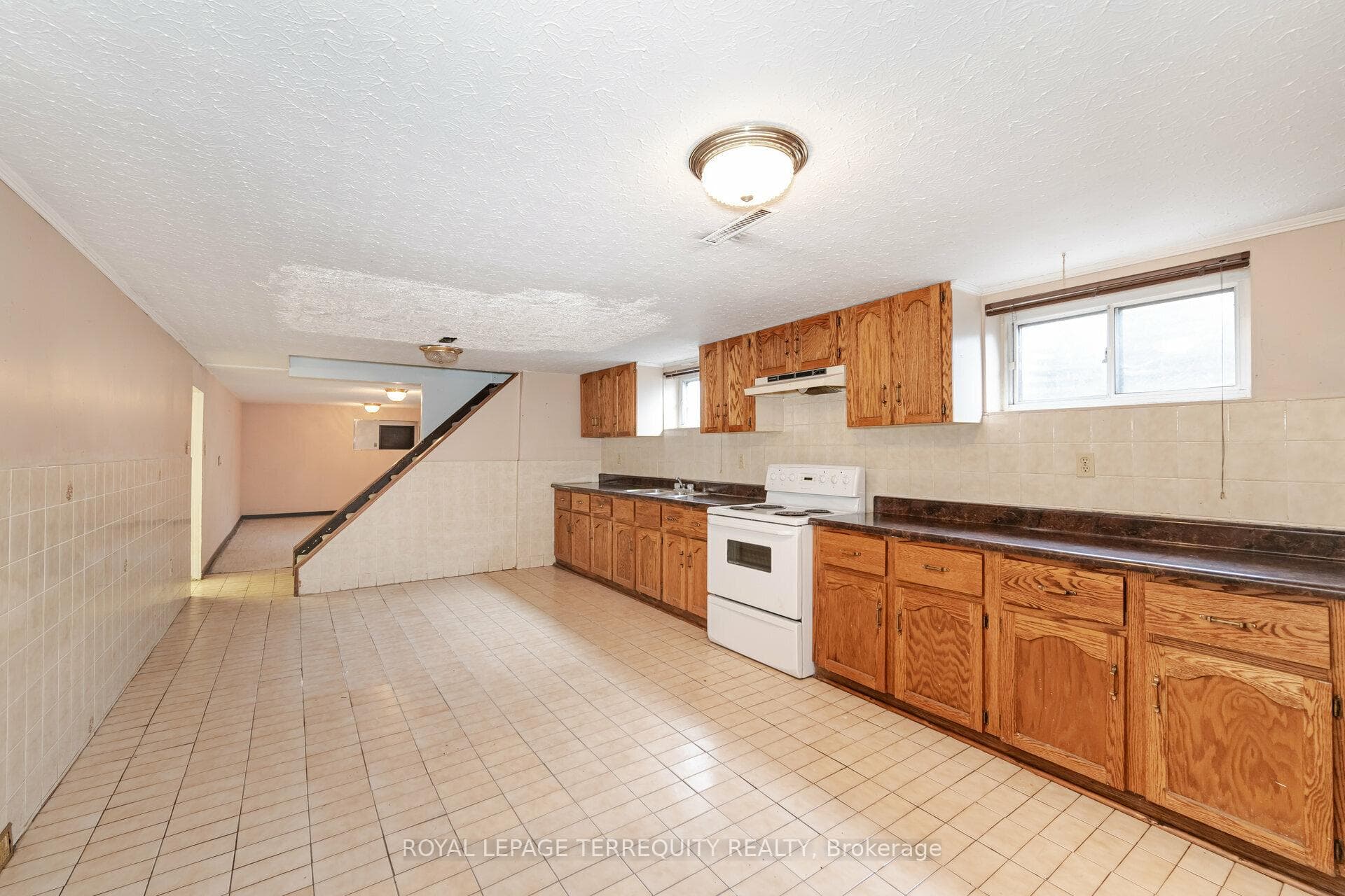 214 Dixon Road photo 22