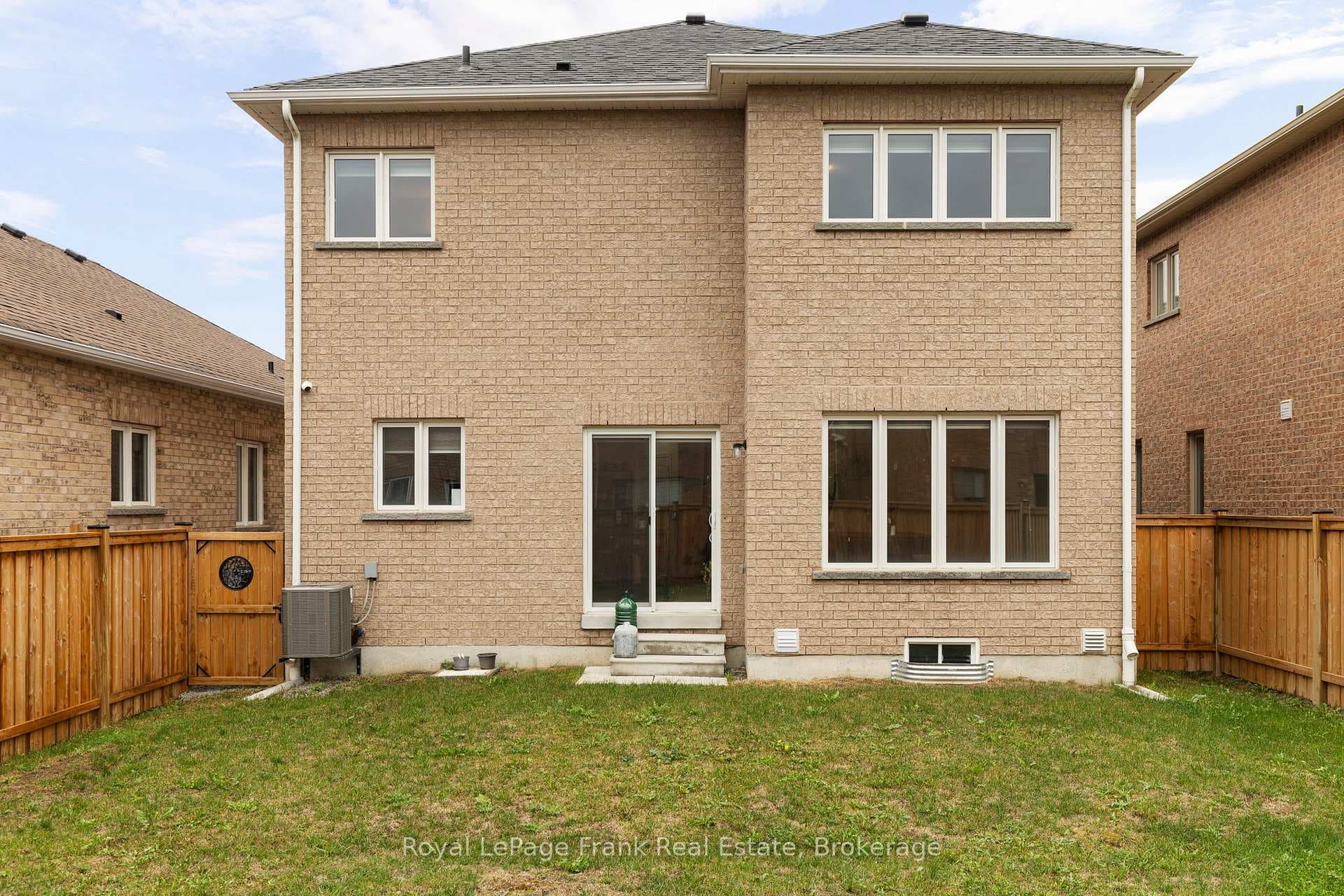 18 Stoddart Street photo 48