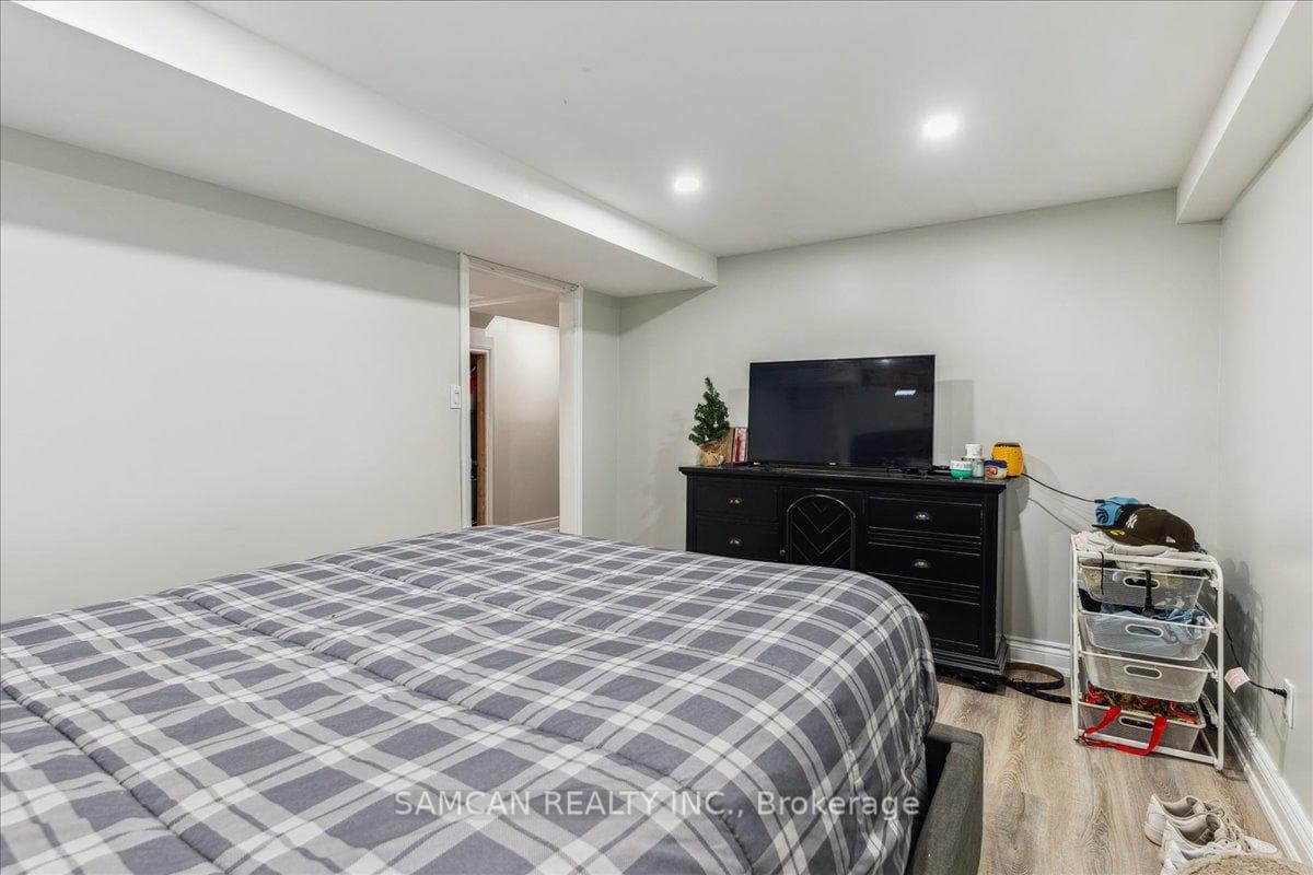 4500 Garden Gate Terrace photo 27