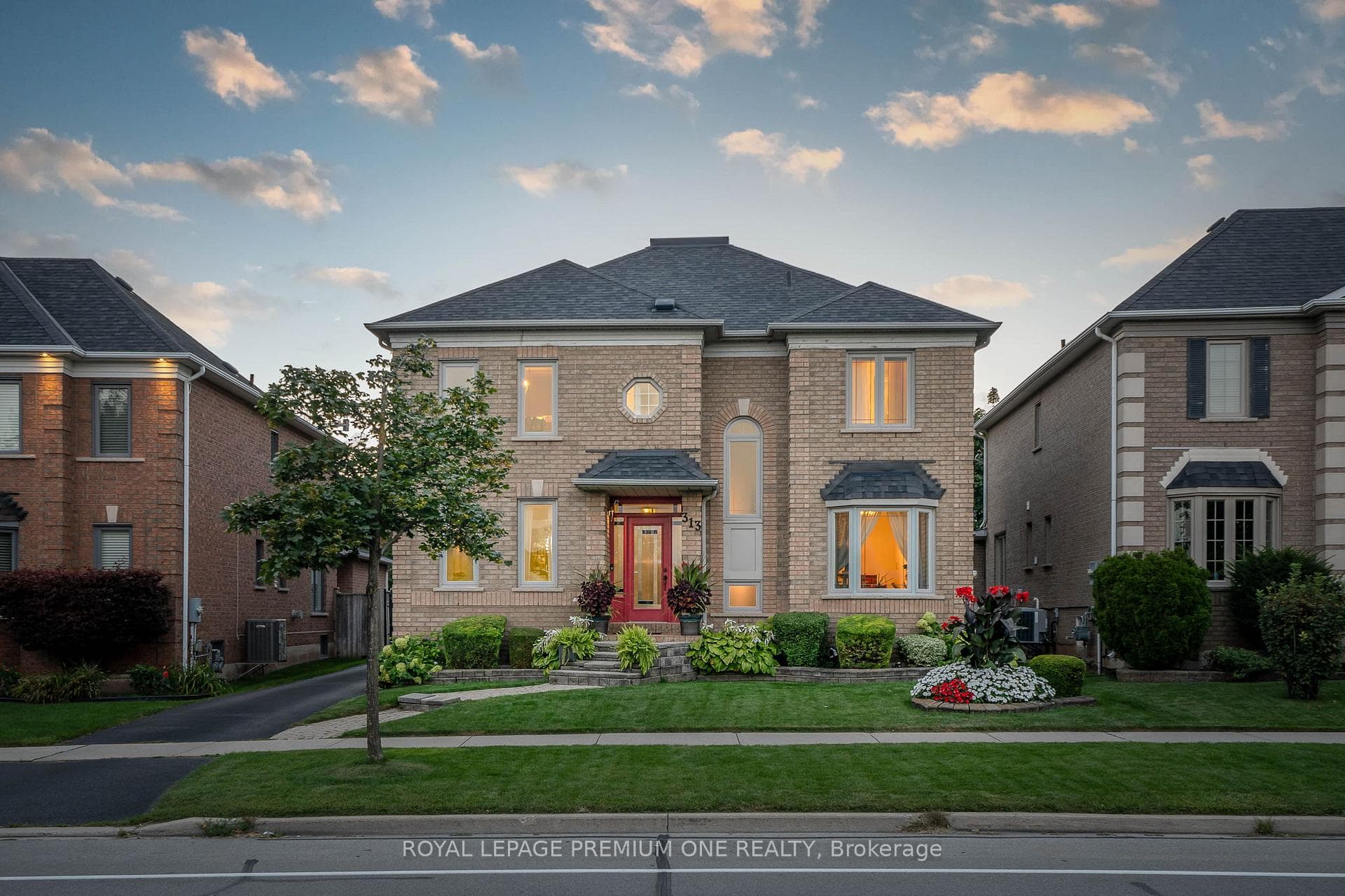 313 River Glen Boulevard photo 1