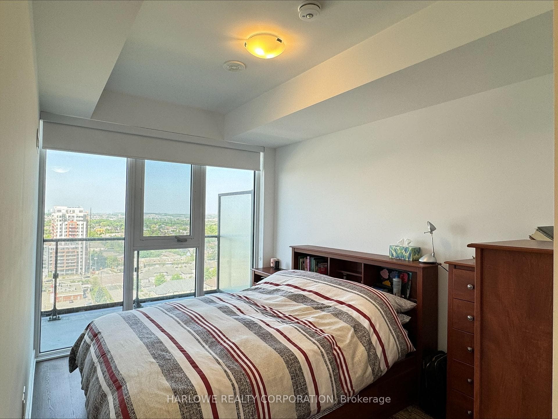 95 Oneida Crescent Unit 1811 photo 4