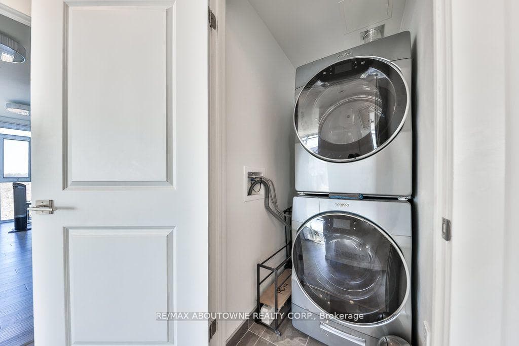 Ensuite Laundry