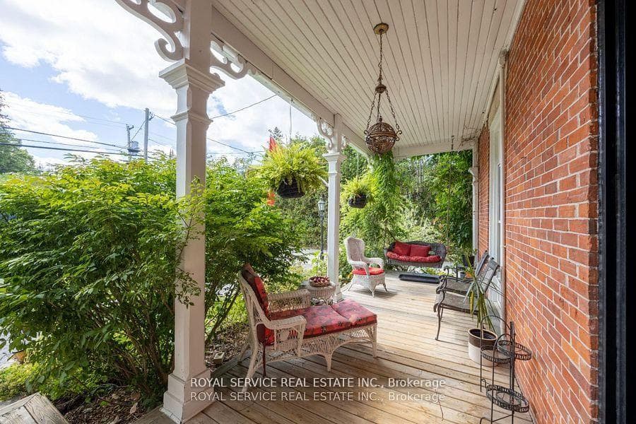 60 King Street photo 2