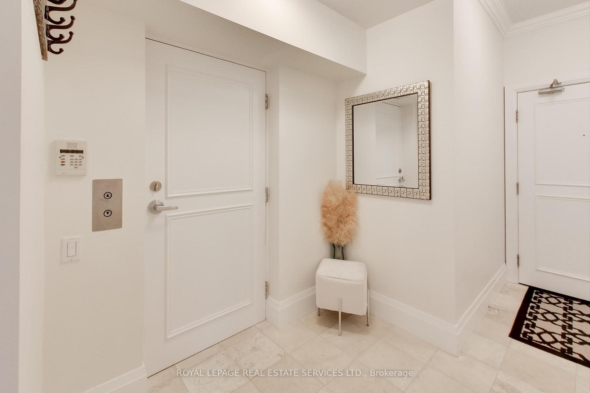 20 Scrivener Square Unit 313 photo 3