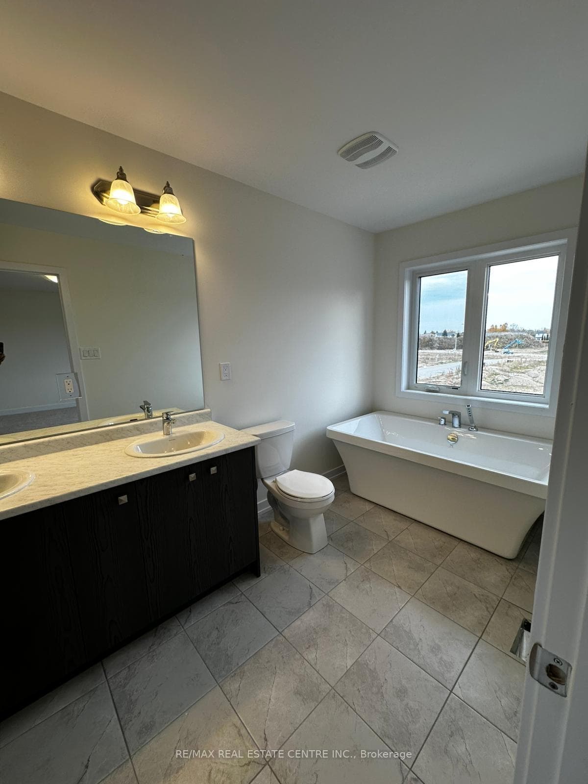 69 Moss Drive photo 10