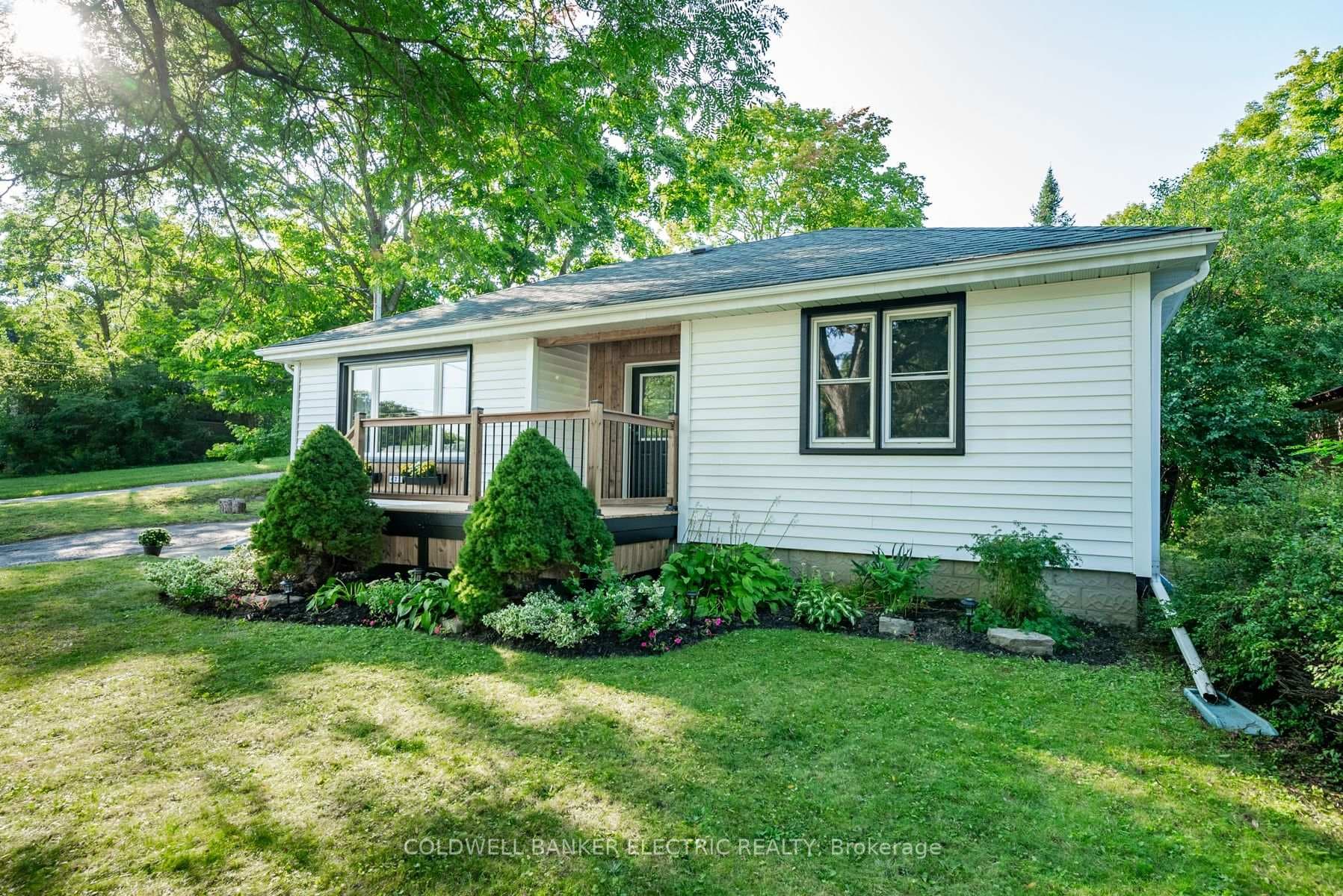 422 Bellevue Street photo 1