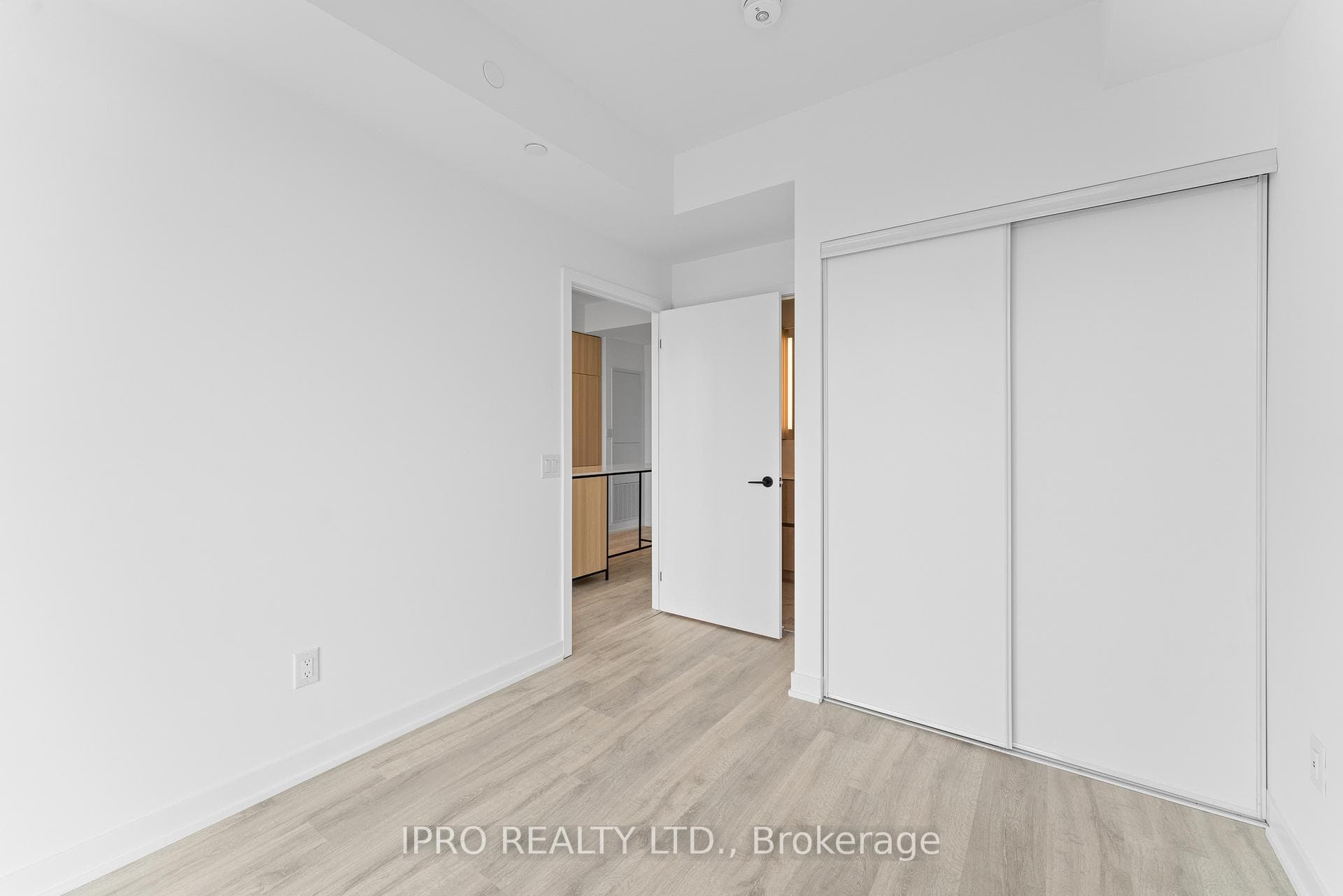 220 Missinnihe Way Unit 715 photo 13