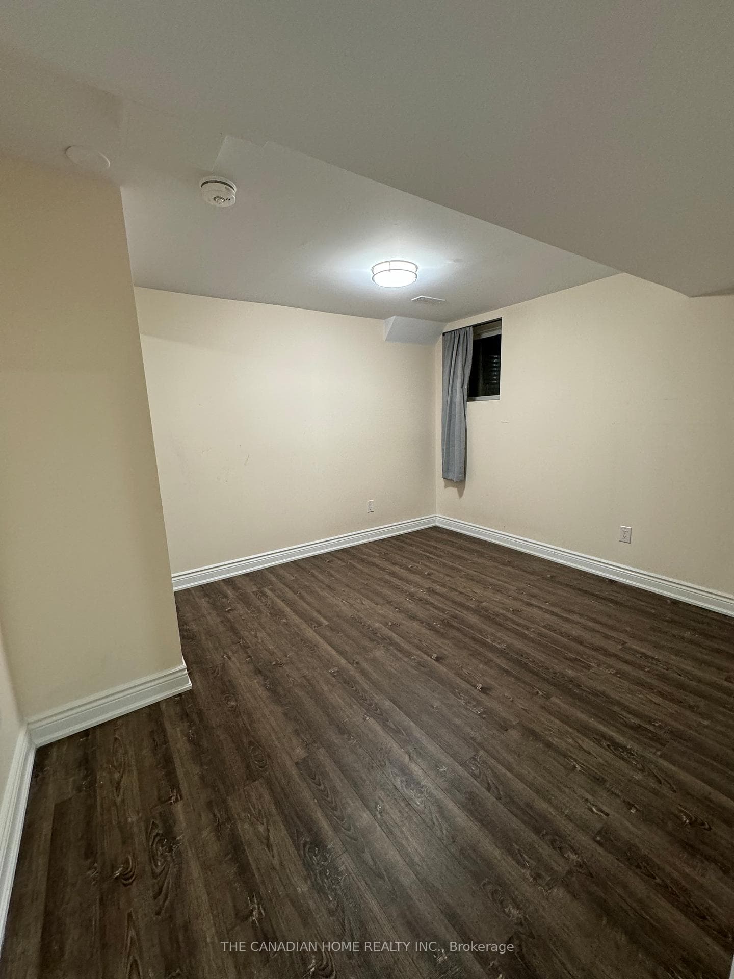 44 EARLSBRIDGE Boulevard Unit Bsmnt photo 10