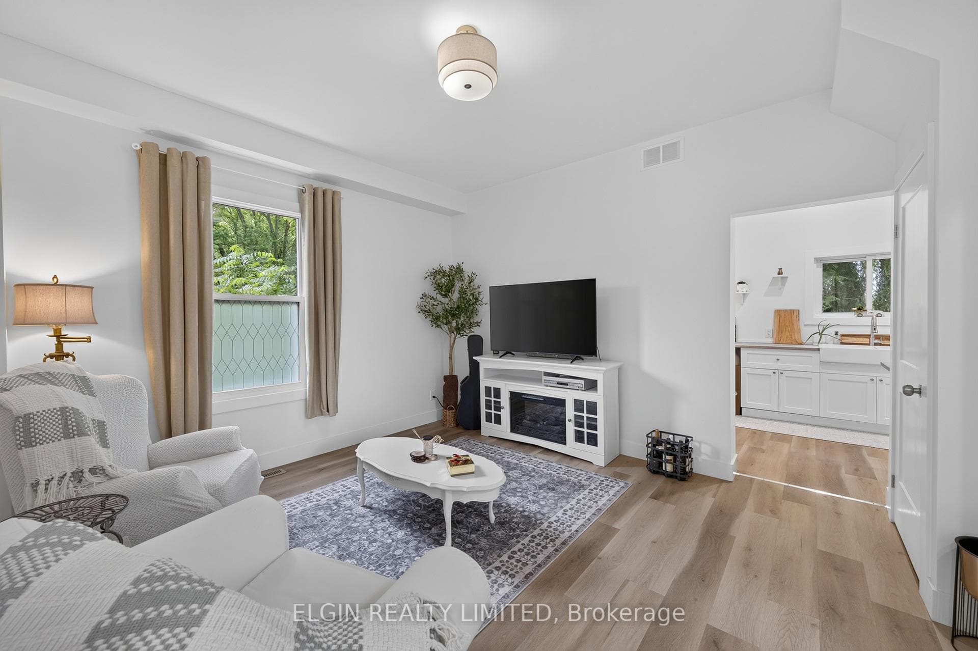 10622 Sunset Road photo 2