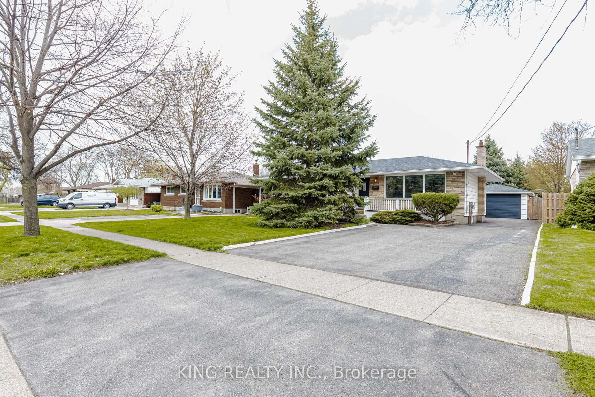 476 BUNTING Road photo 3