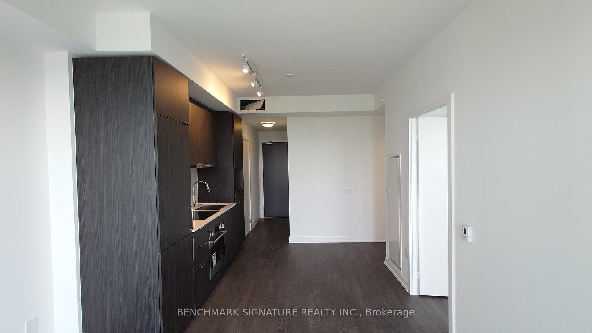 7 Golden Lion Heights Unit 2601 photo 1