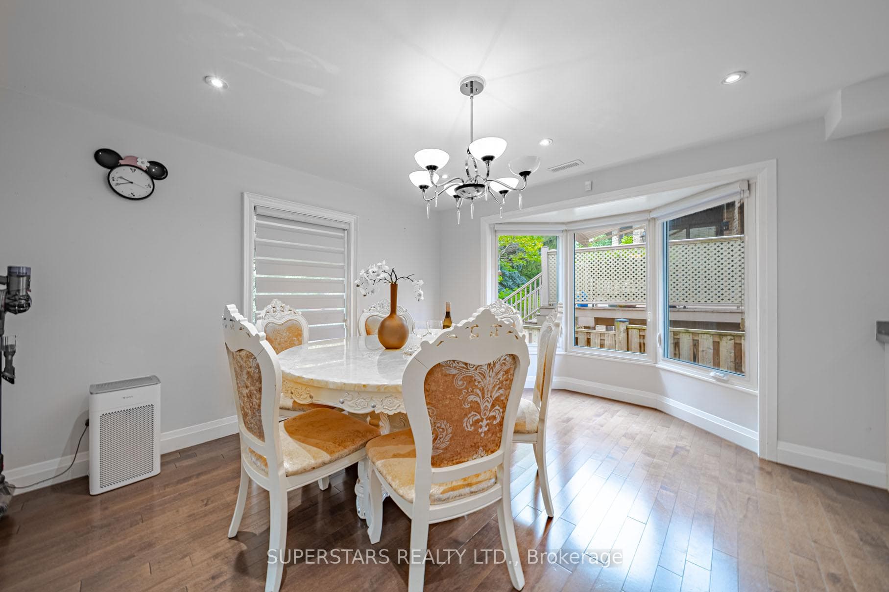 23 Montgomery Court photo 14