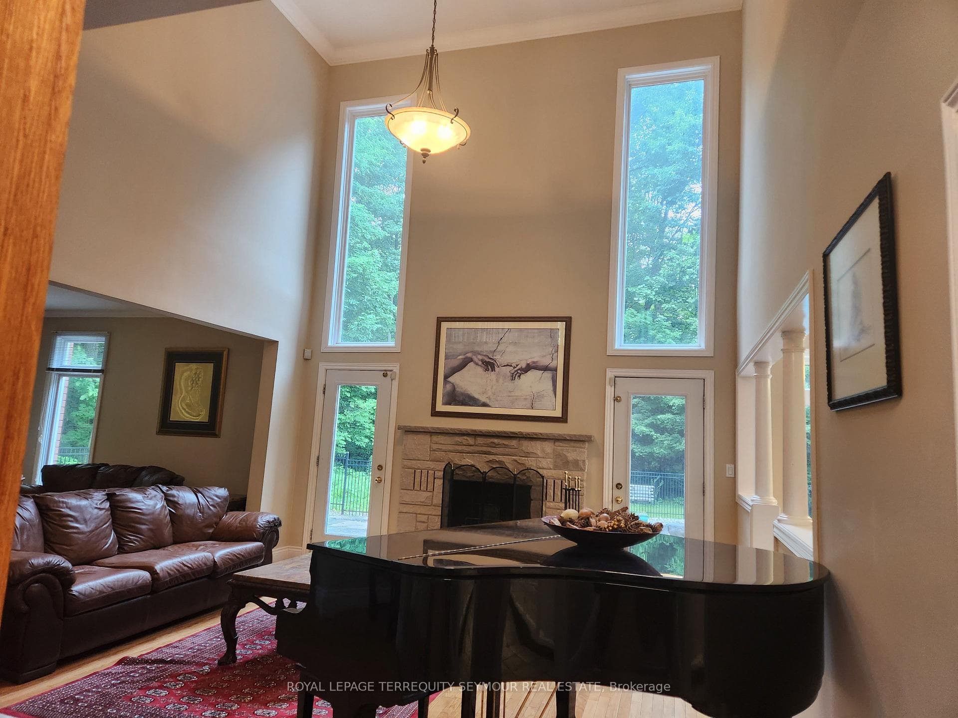 21 Elia Drive photo 12