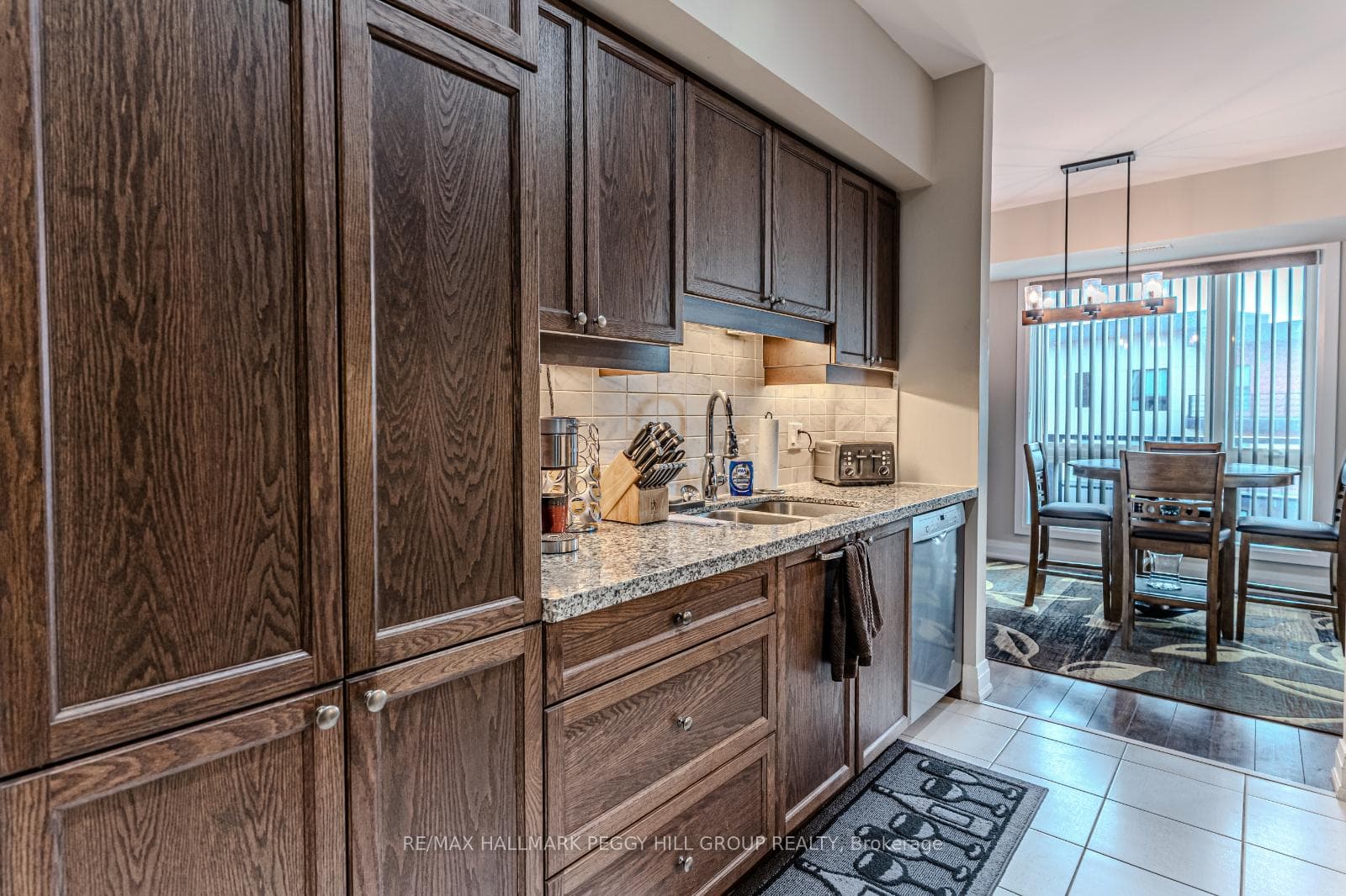 302 Essa Road Unit 501 photo 6