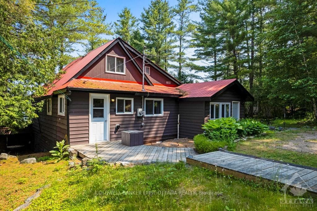 124 AGLAC Road photo 2
