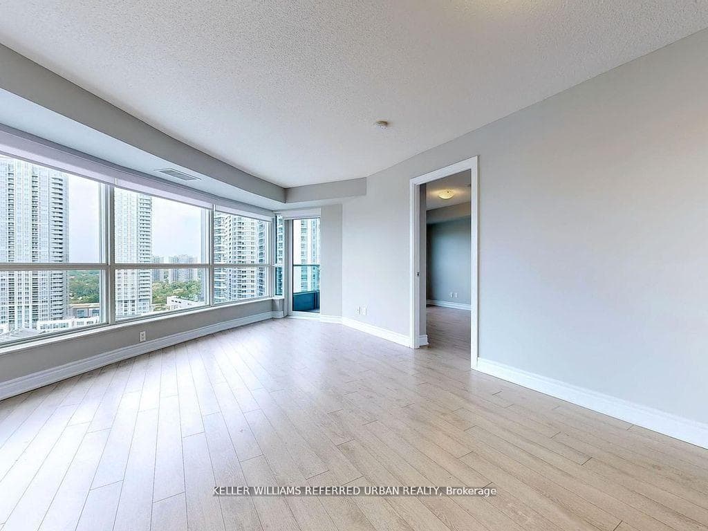 125 Village Green Square Unit 1609 photo 9