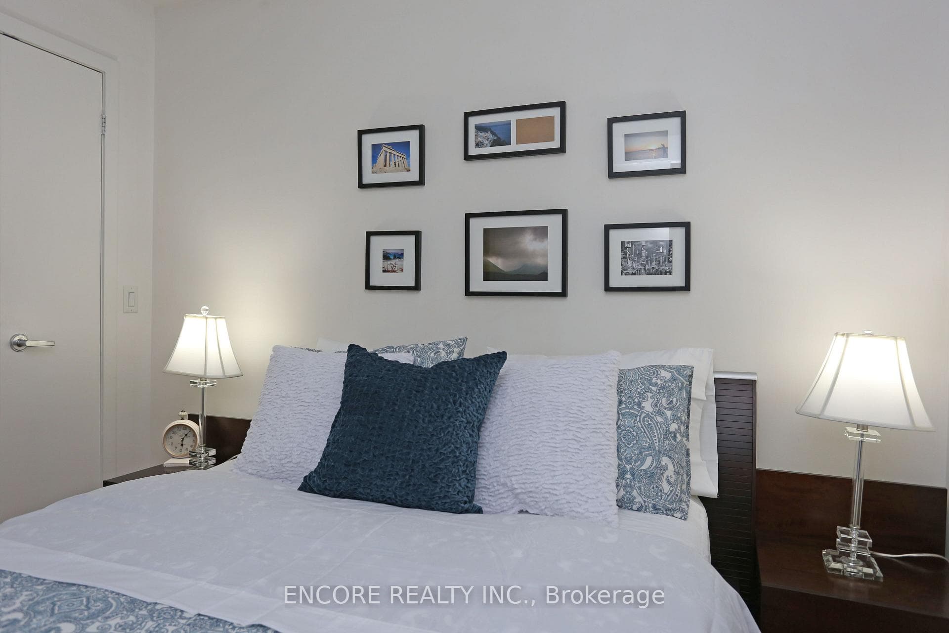 8 York Street Unit 2210 photo 9