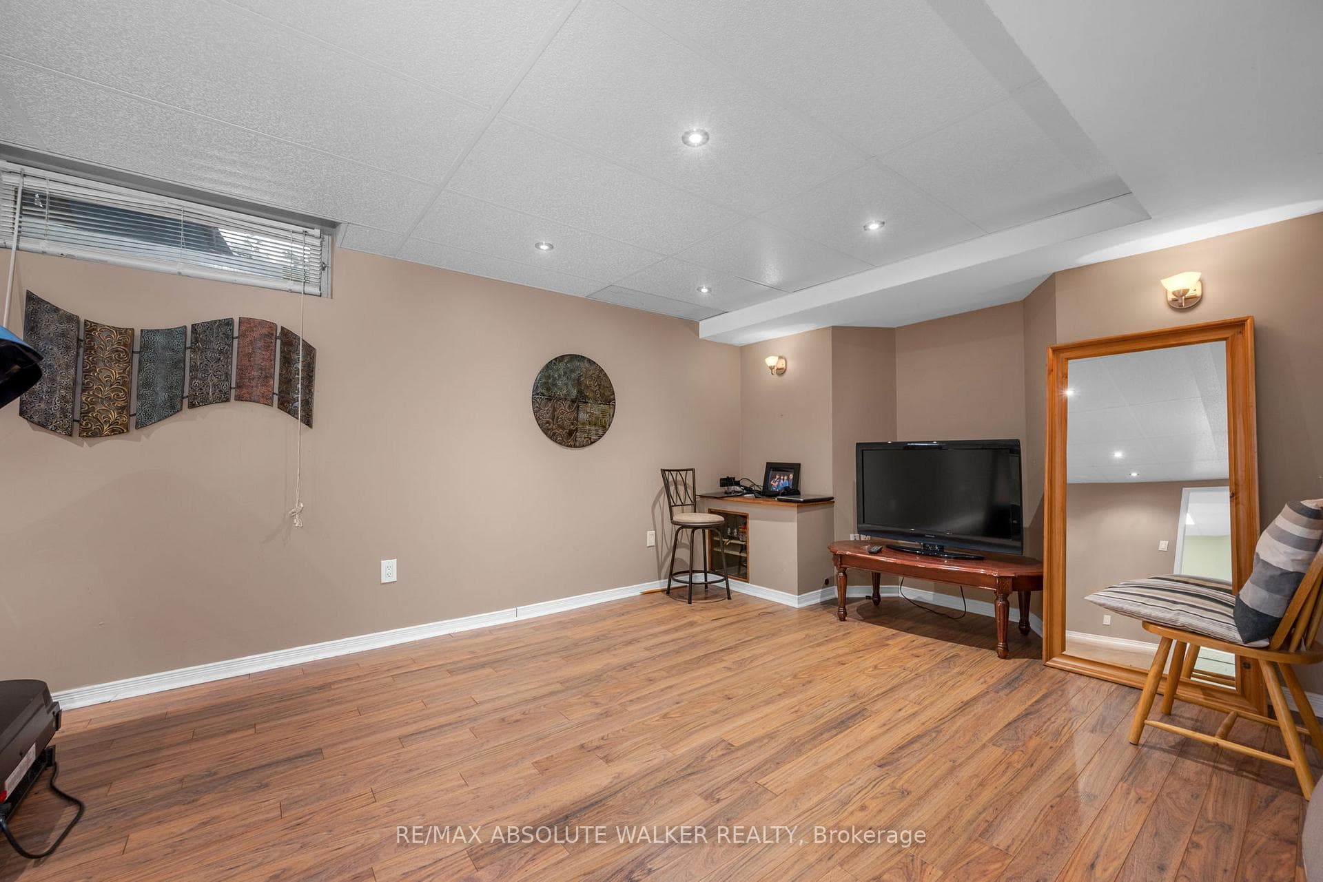 1849 Montereau Avenue photo 39