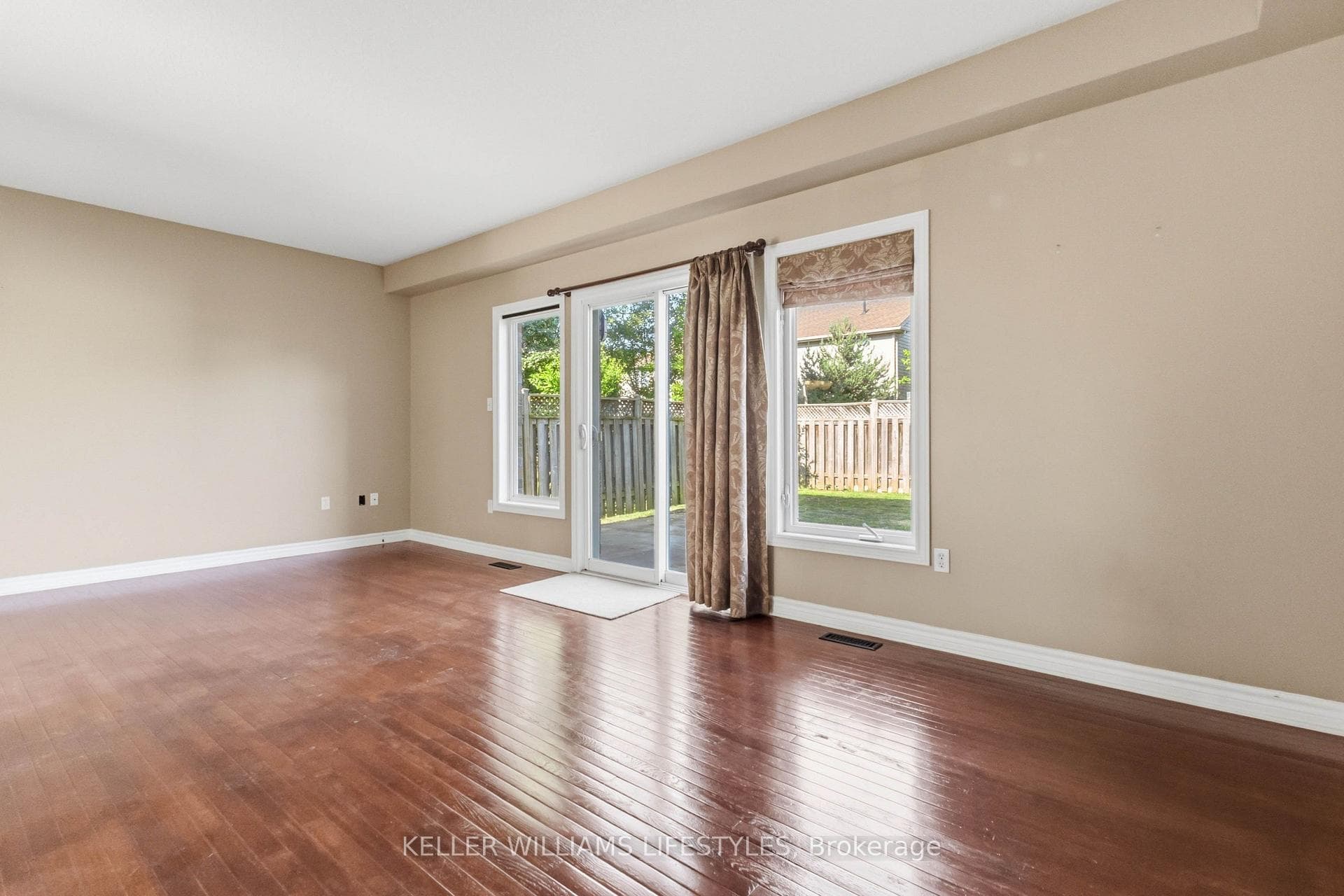 837 Capulet Lane photo 15