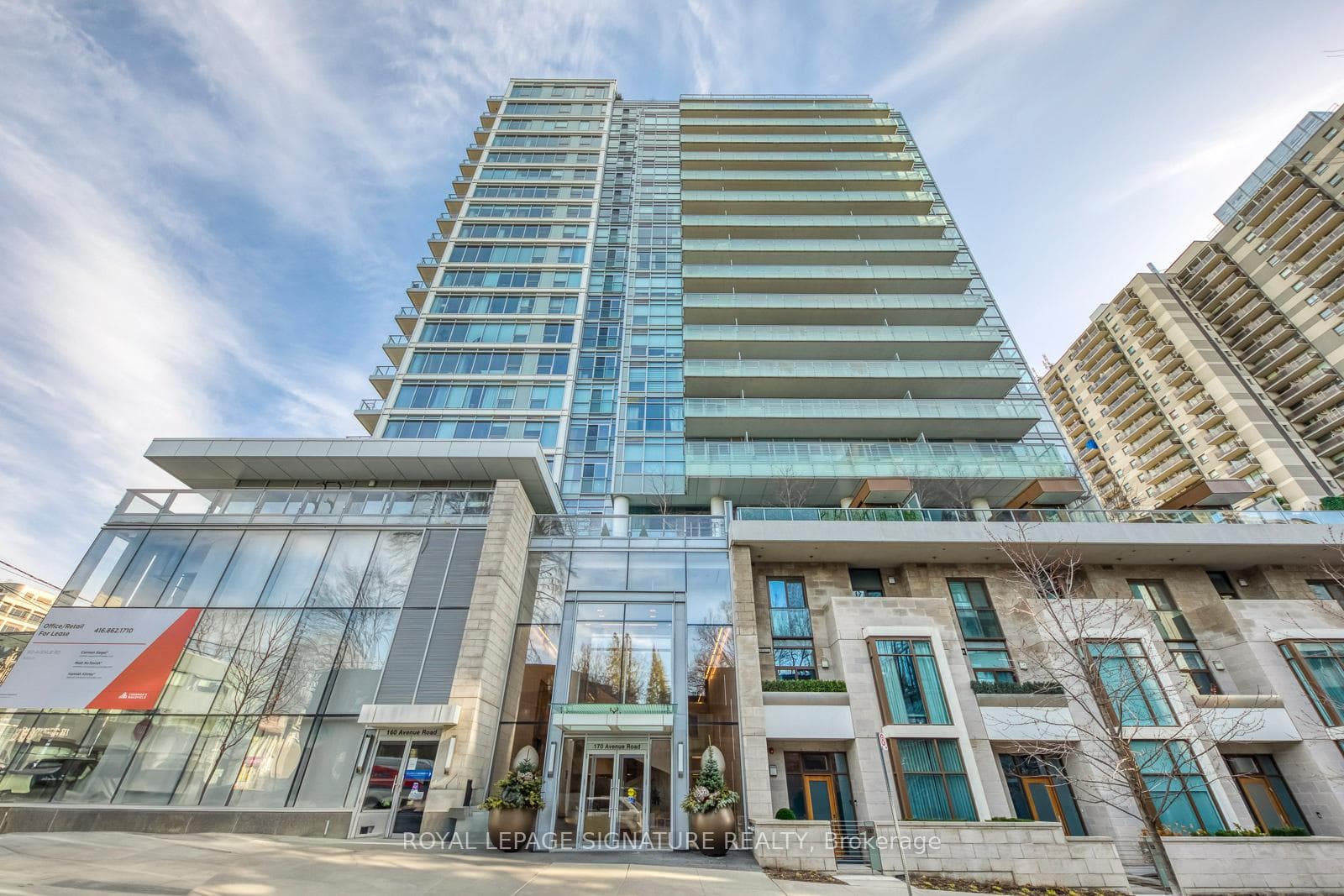 170 Avenue Road Unit 305 photo 1