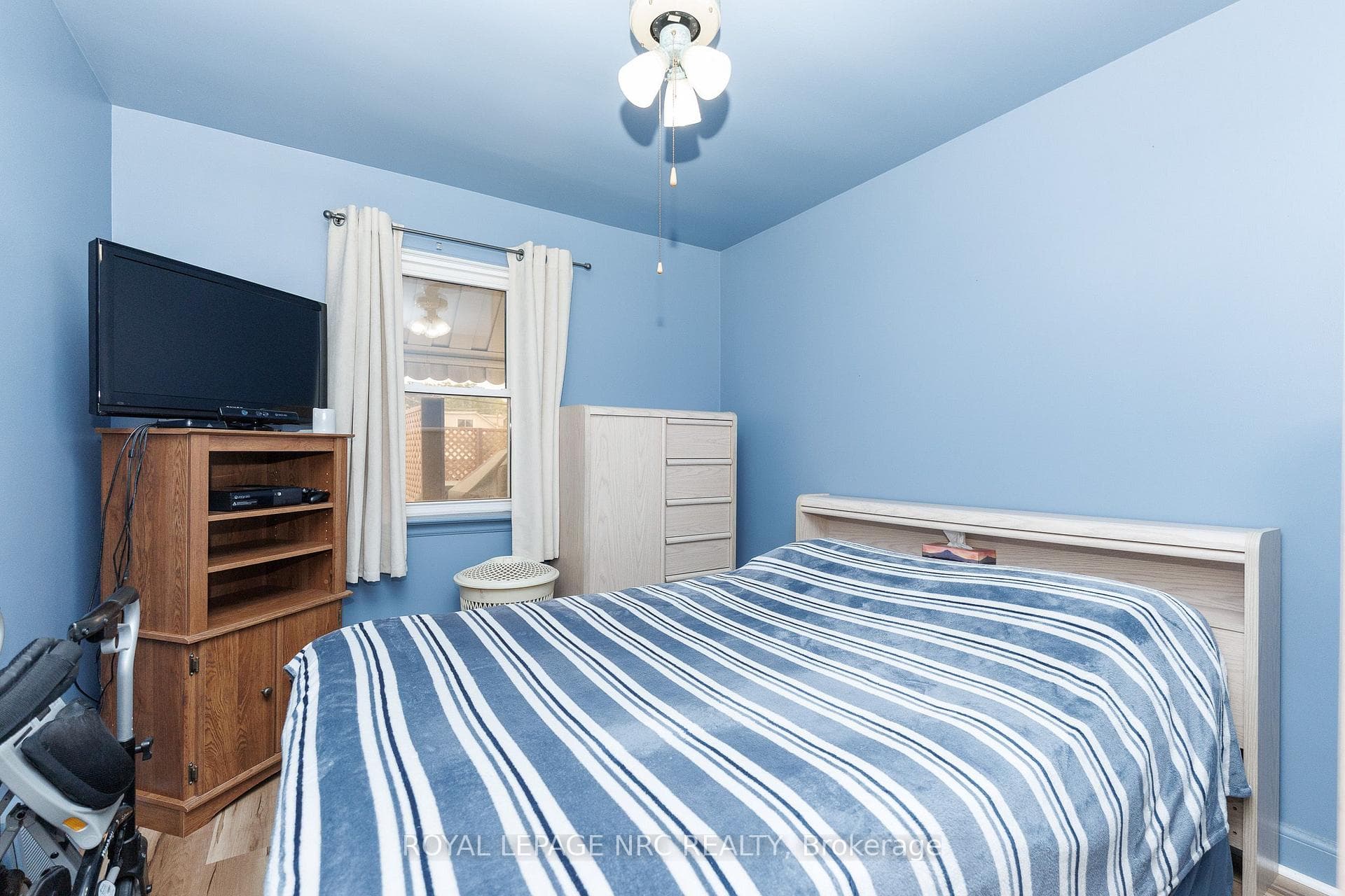 237 PALING Avenue photo 22