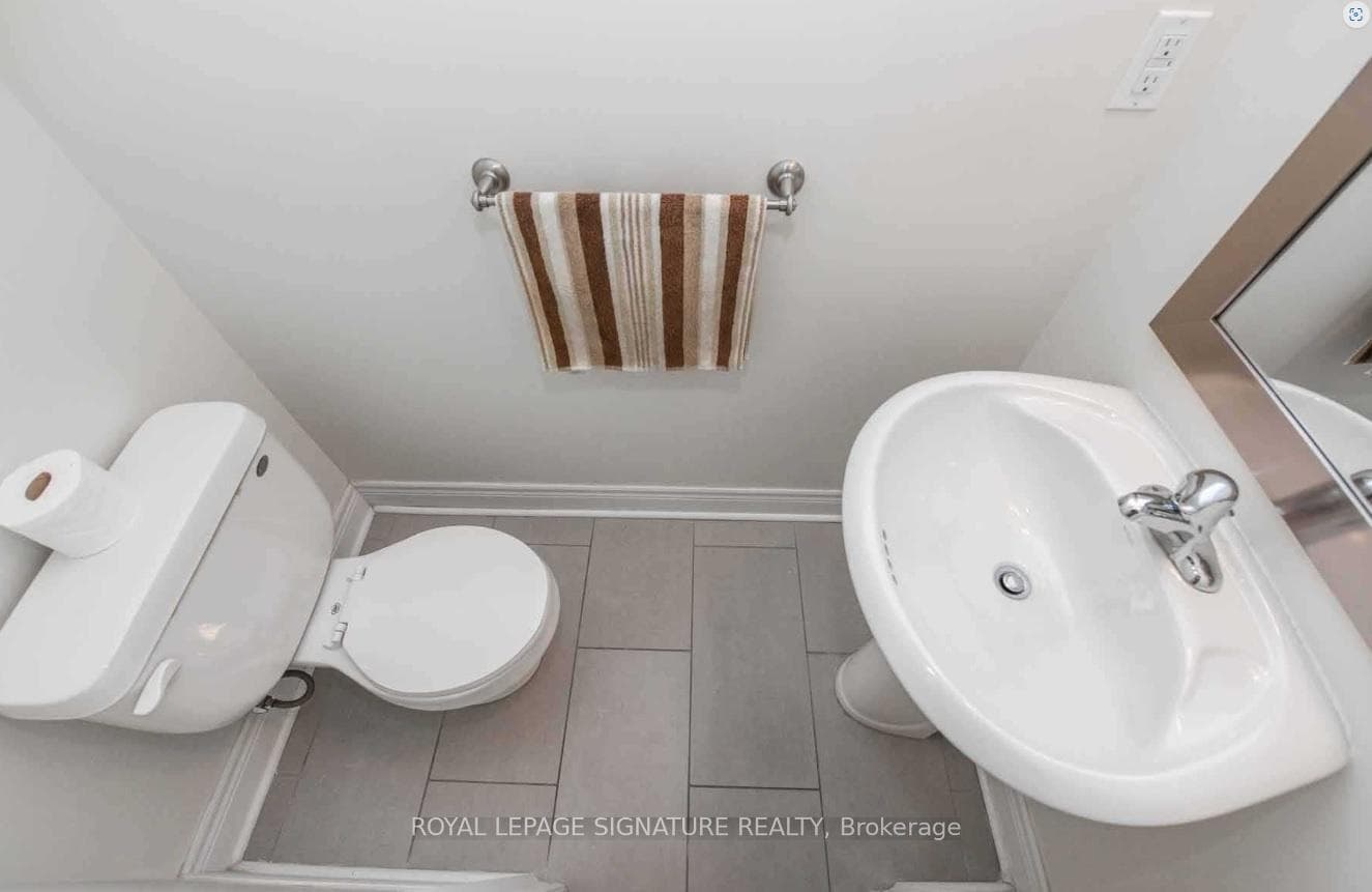 Ground Floor Powder Room