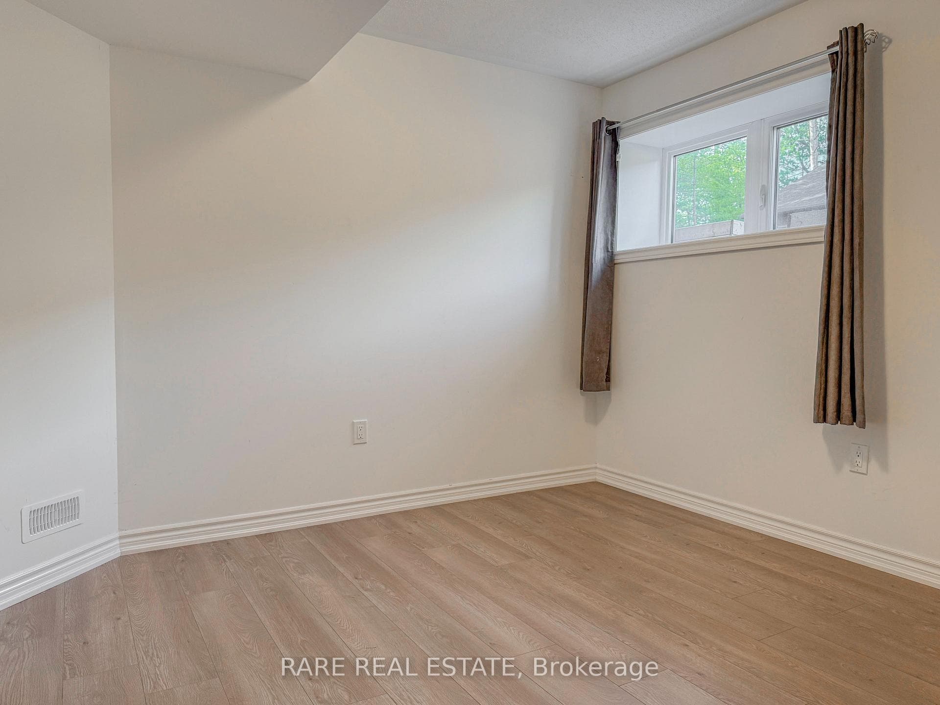 128 Ansley Road Unit Lower photo 6