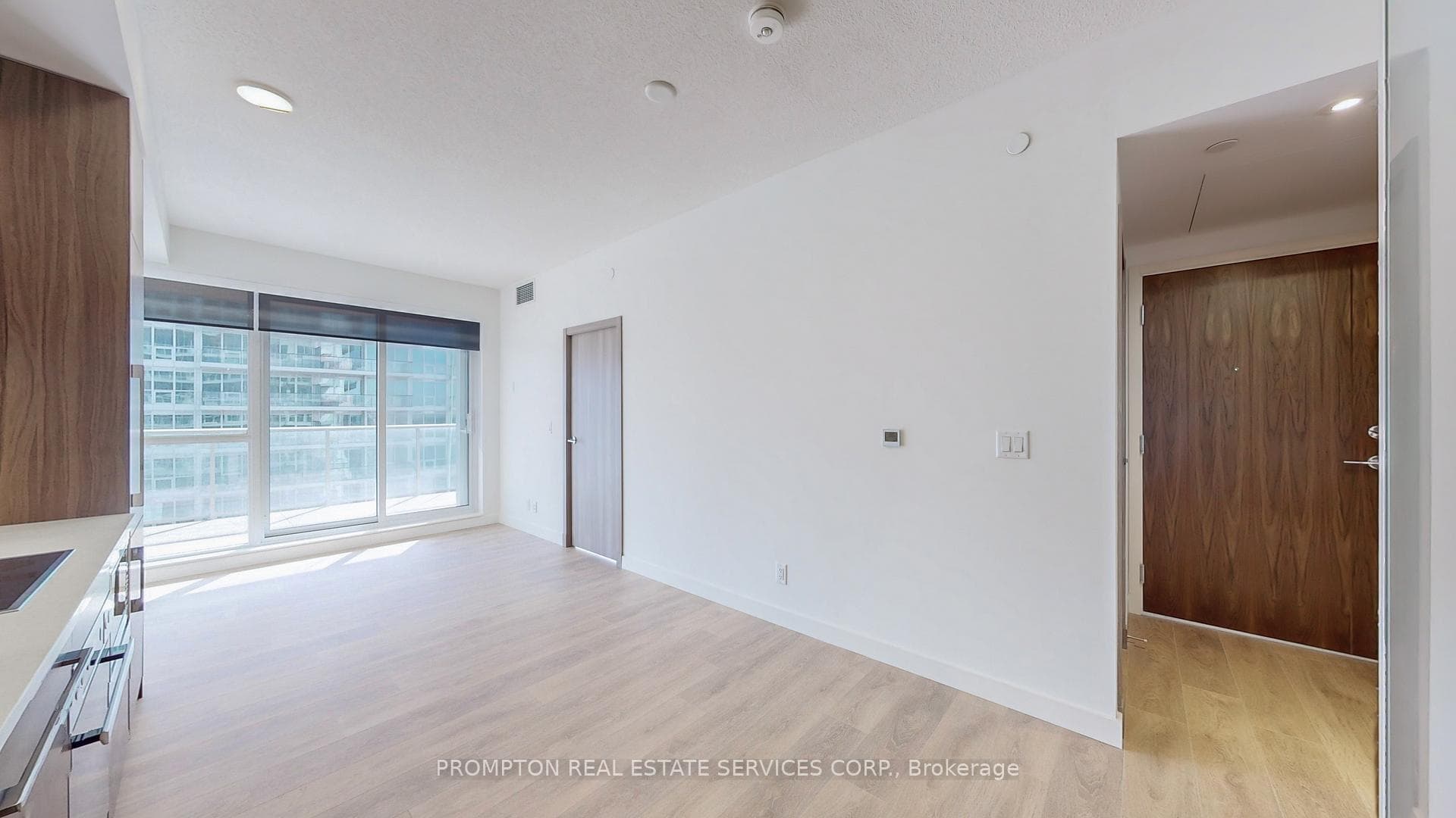 27 Mcmahon Drive Unit 2101 photo 26