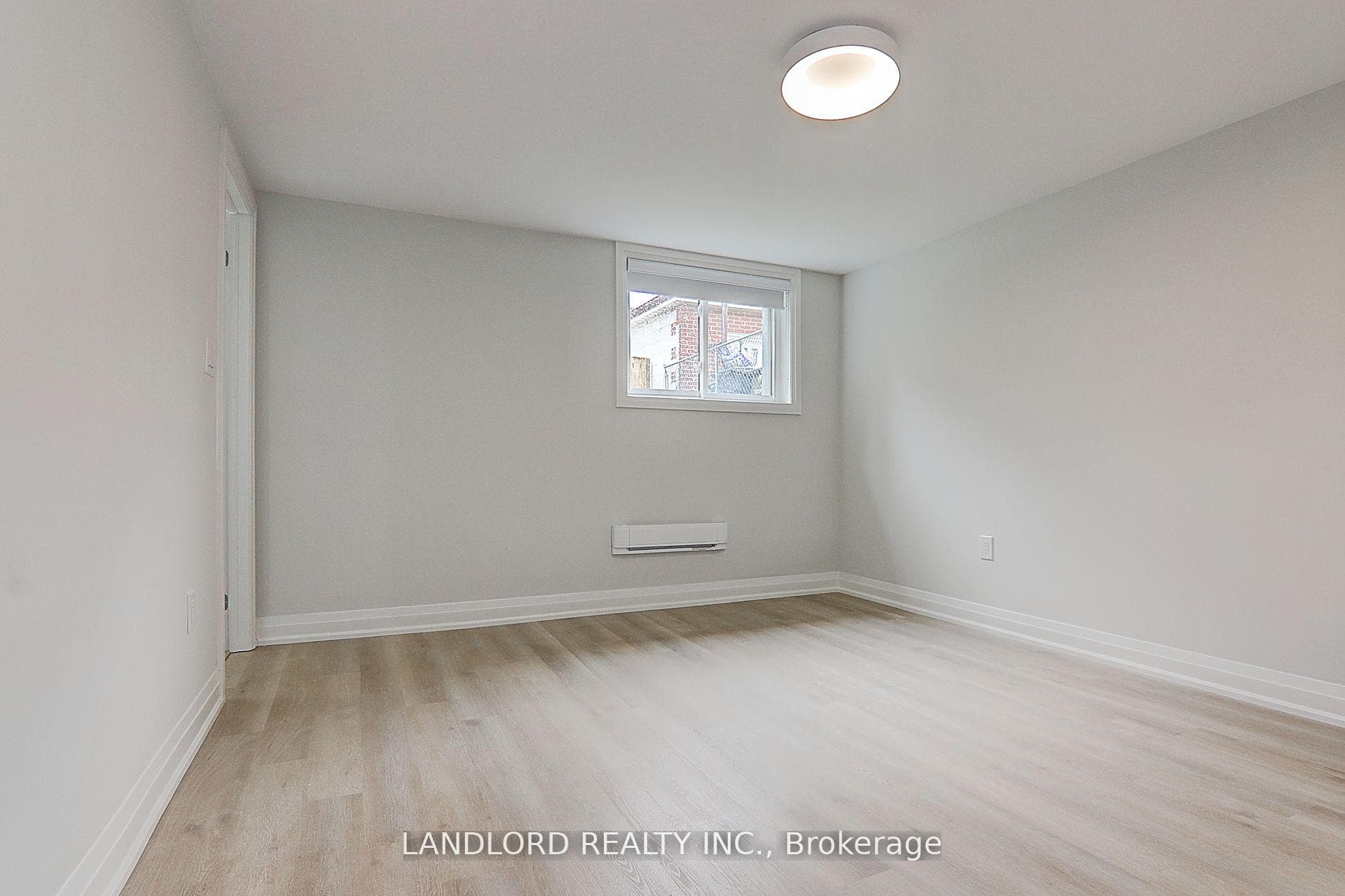 115 Livingstone Avenue Unit Lower photo 19