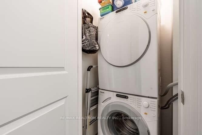8 The Esplanade Avenue Unit 404 photo 13