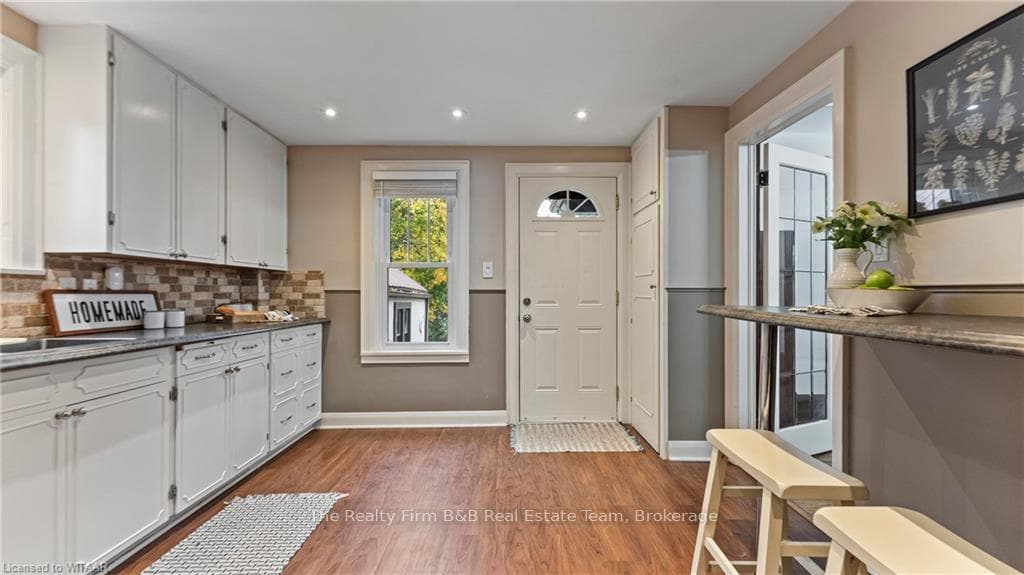 596 GRANT Street photo 19
