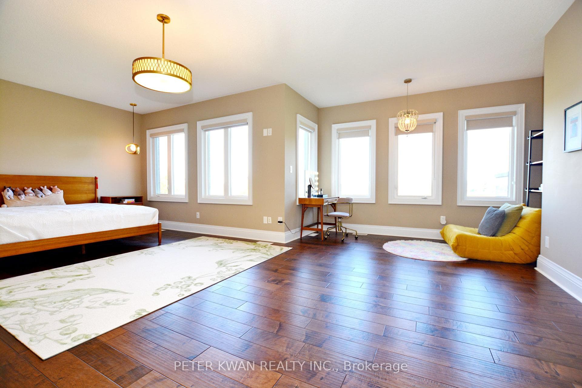 138 Carisbrooke Circle photo 23