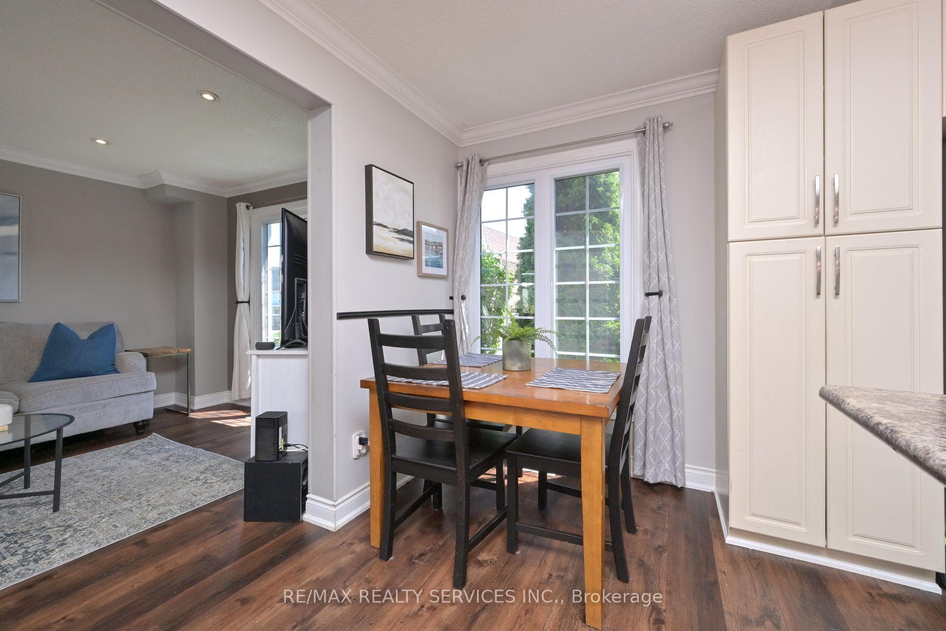 12 Hector Court photo 10