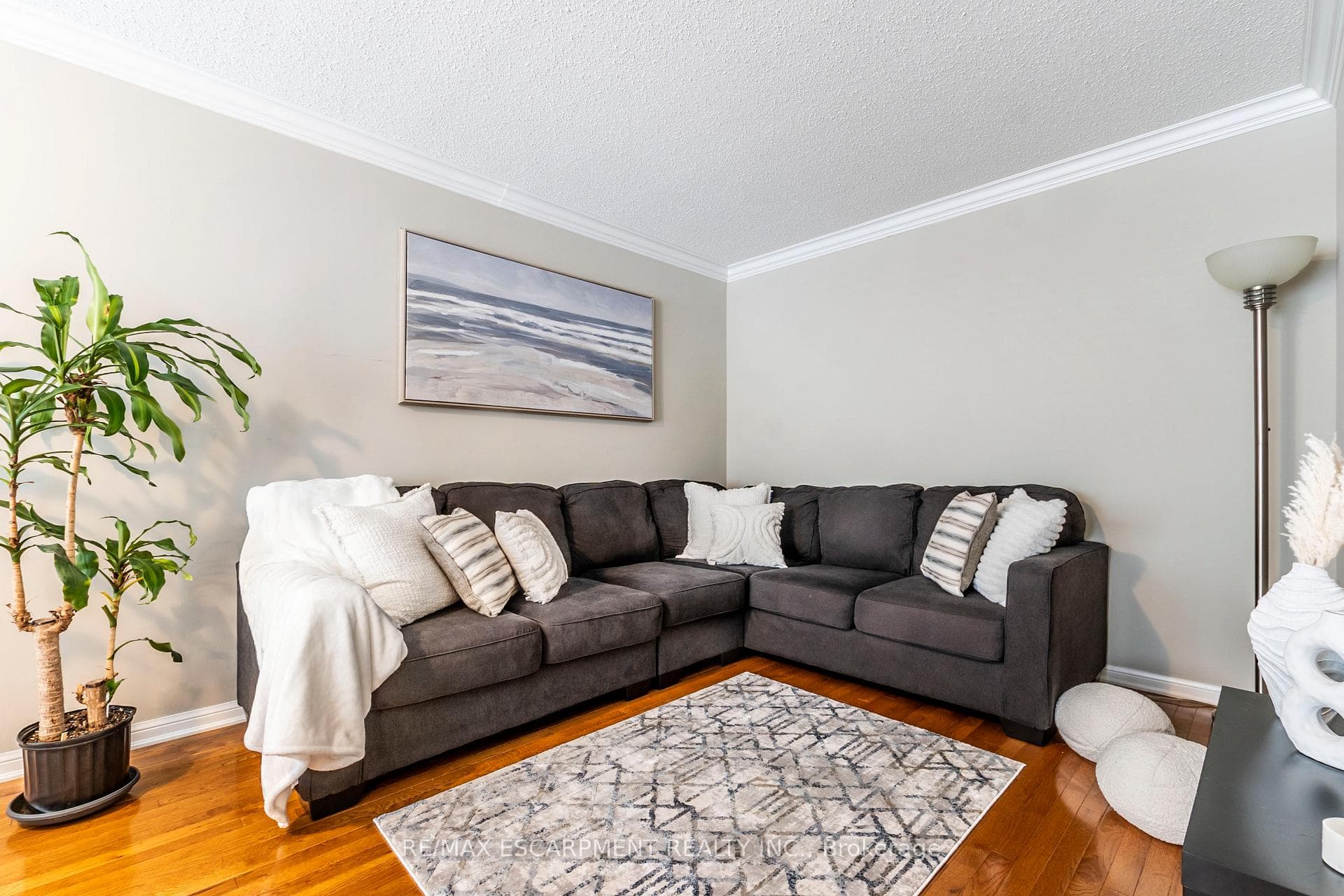 280 Wetenhall Landing photo 11