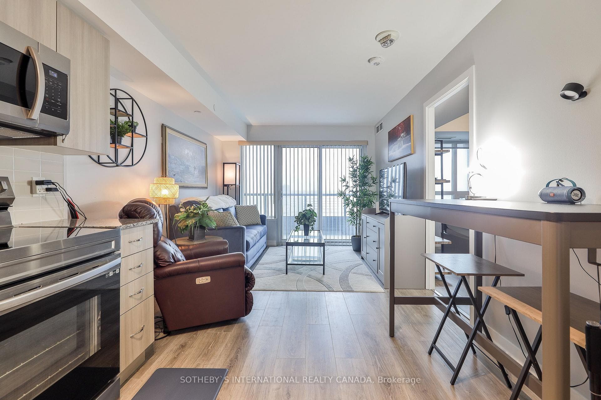 1480 Bayly Street Unit 1002 photo 6
