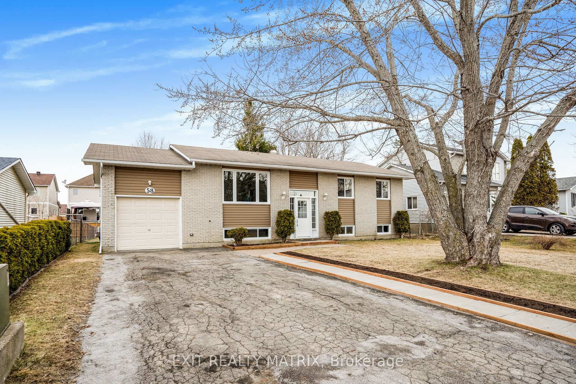 58 Castlebeau Street photo 2