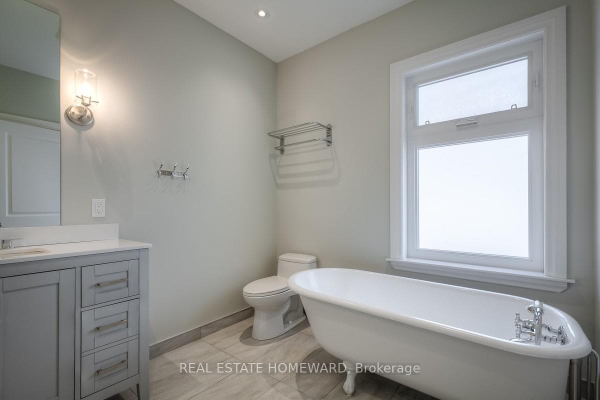 20 Swanwick Avenue Unit B photo 16