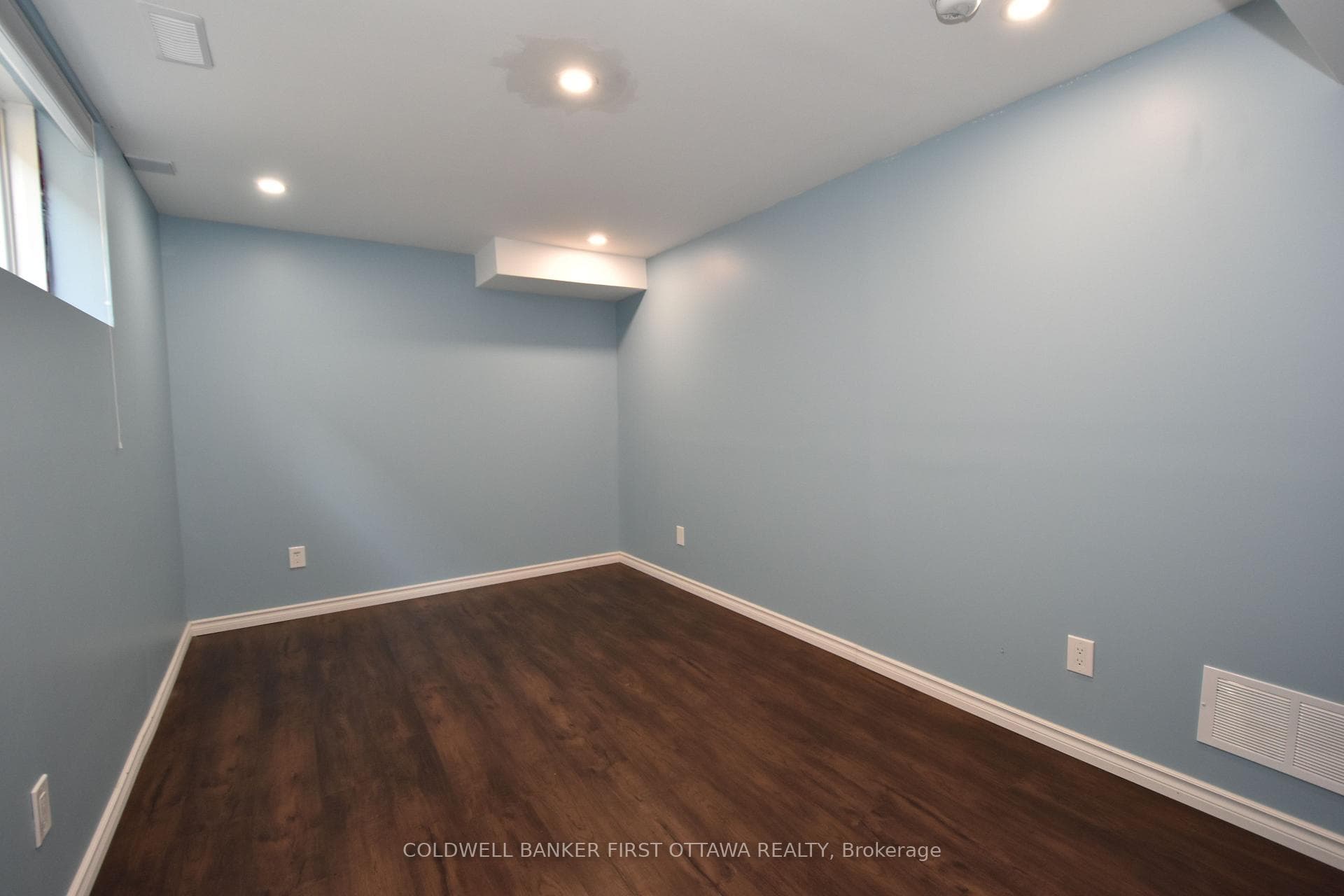 413 Blackleaf Drive photo 15