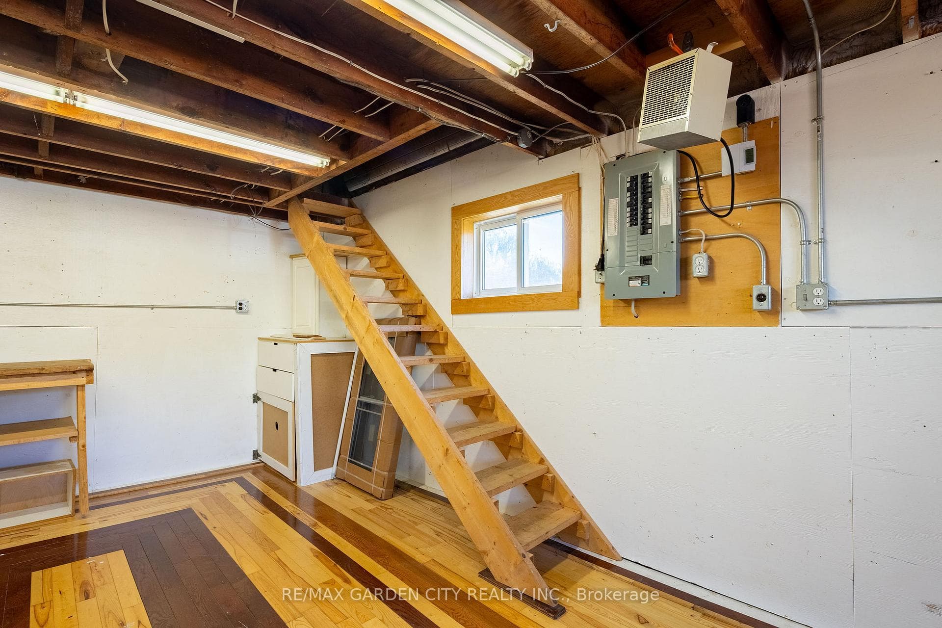 5124 Canborough Road photo 31