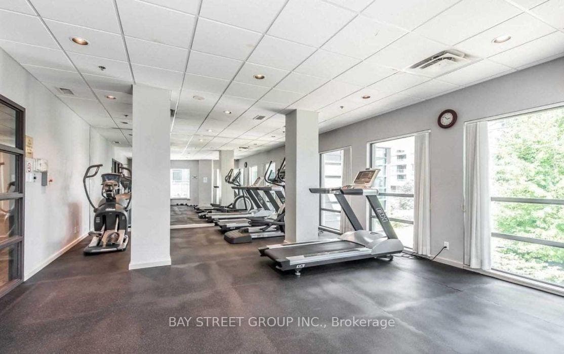 18 Spring Garden Avenue Unit 1009 photo 9