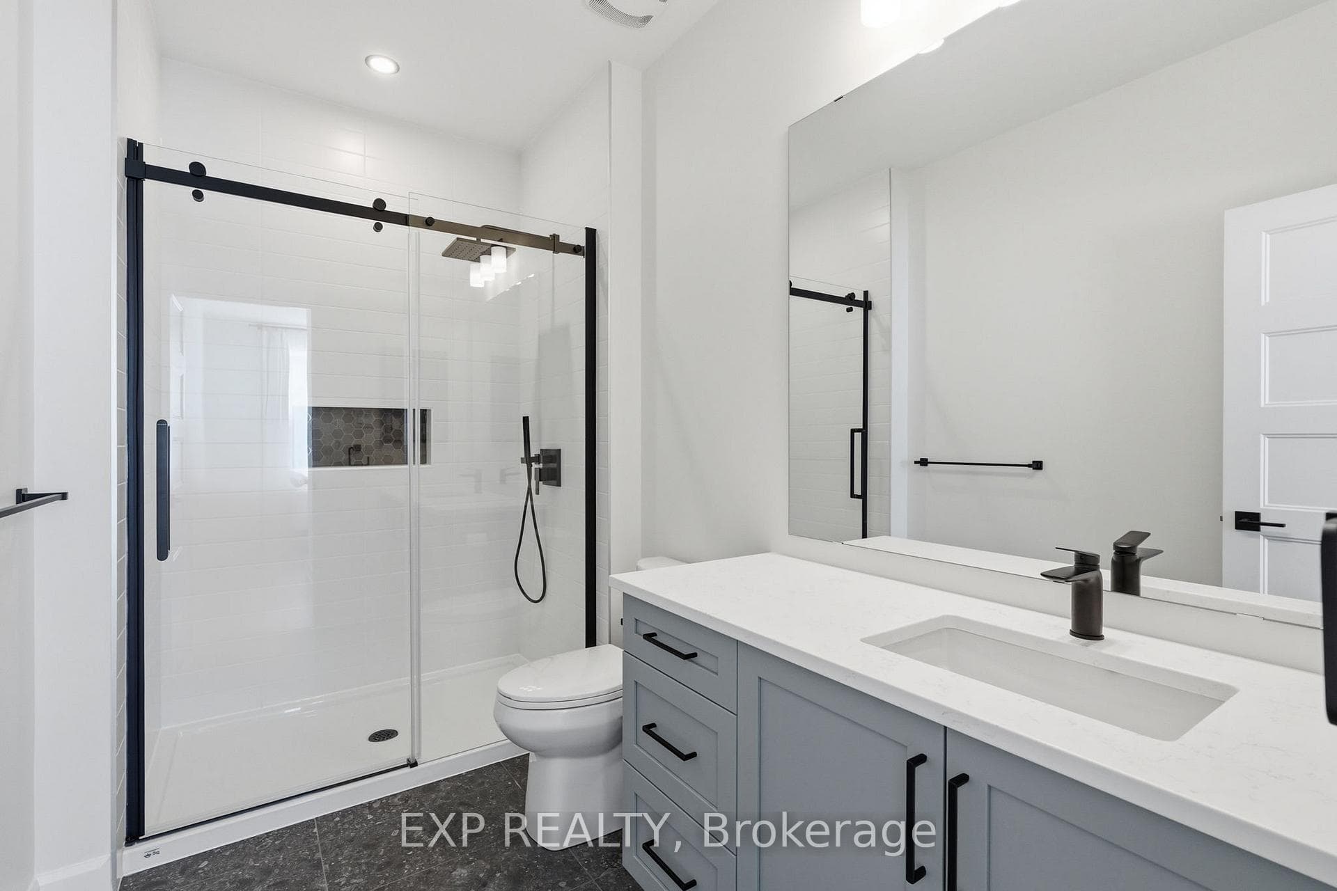 46 Hughes Circle photo 18