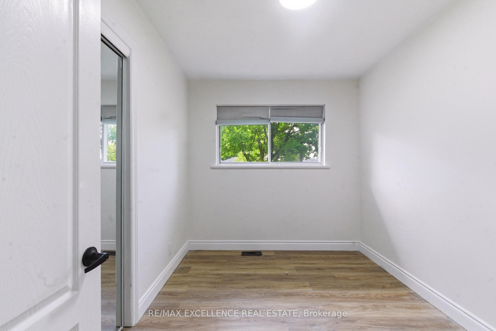 1814 Whitehall Drive photo 15