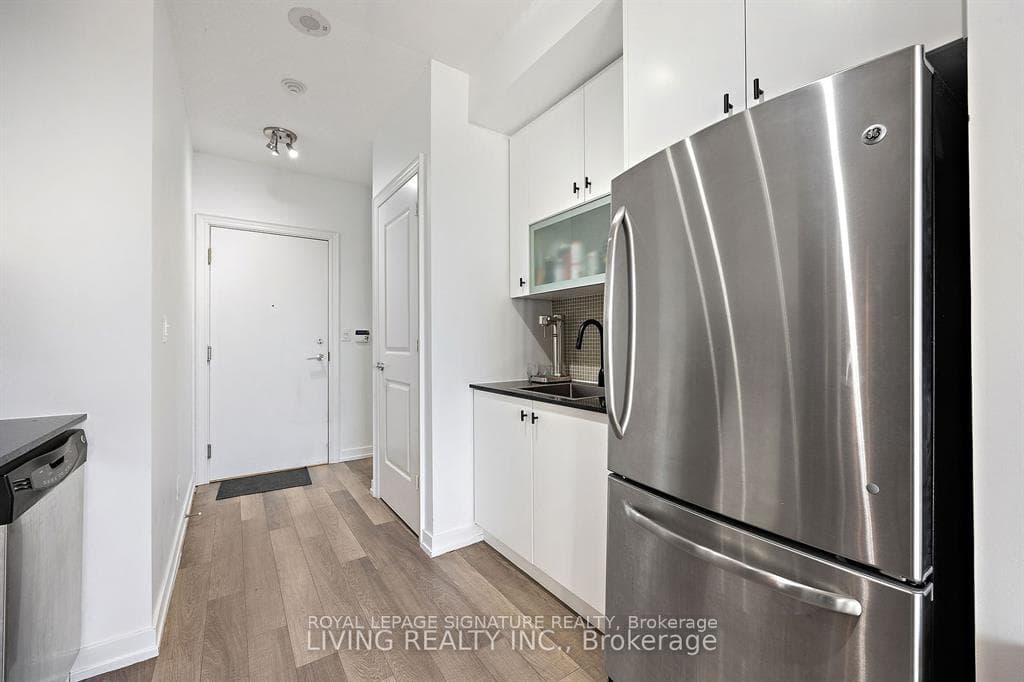 16 Brookers Lane Unit 1004 photo 2