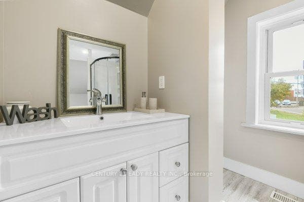 24 MUNROE Avenue photo 27