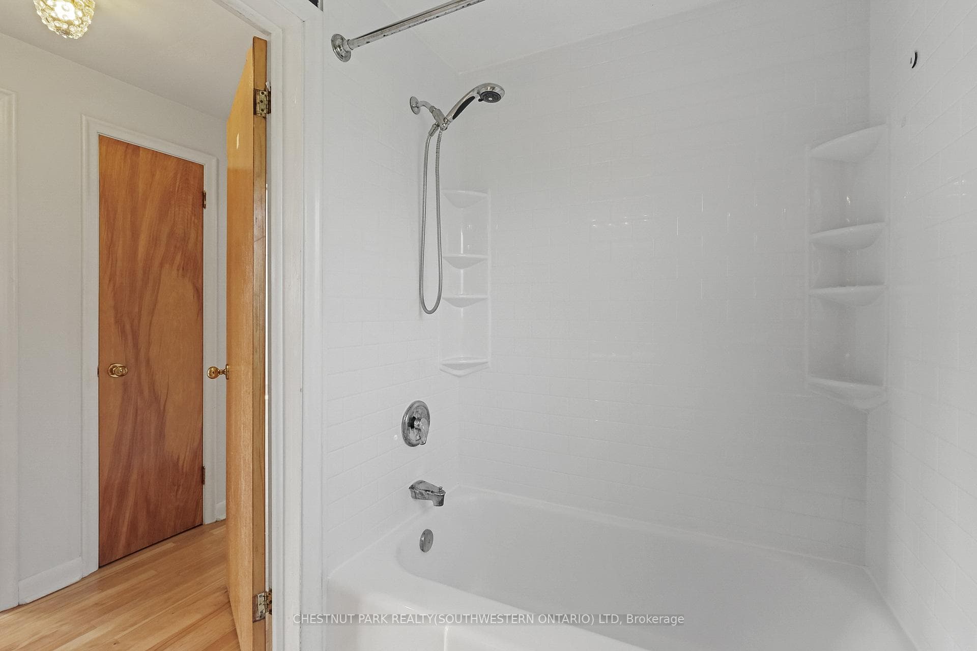 809 Smyth Road photo 23