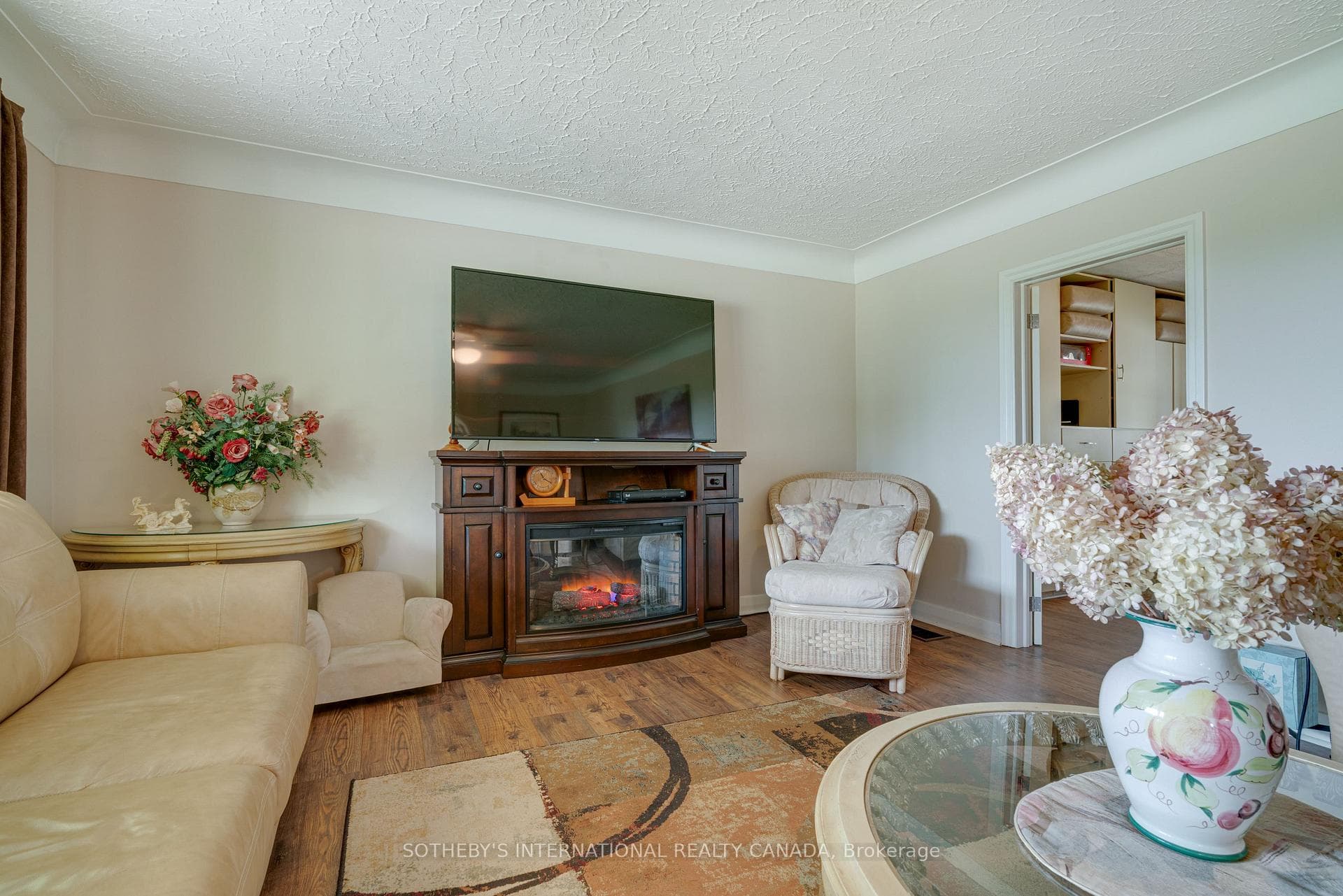 202 Hunter Road photo 16