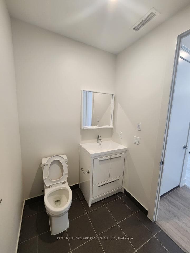 212 King William Street Unit 1416 photo 11