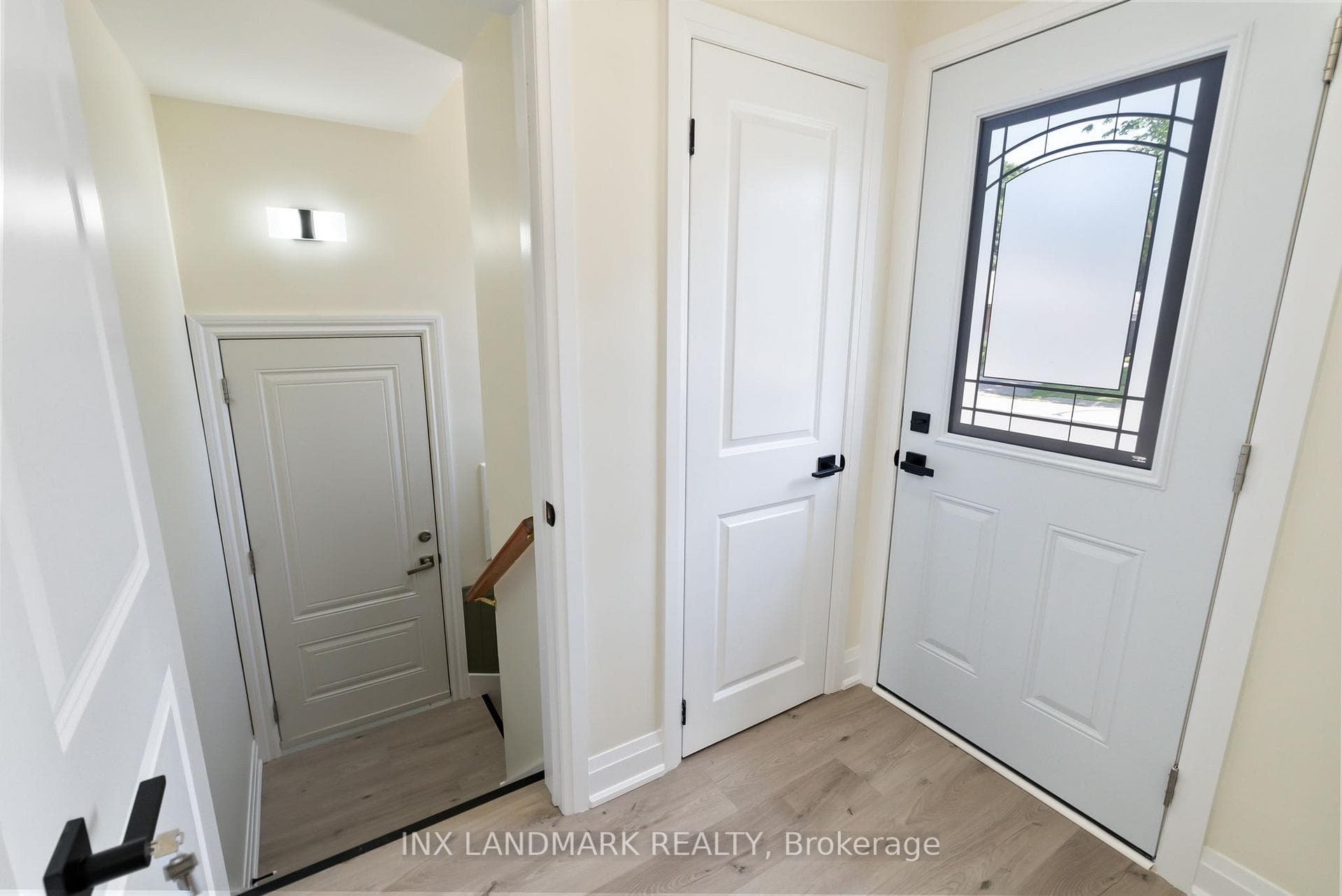 484 Miller Avenue photo 23