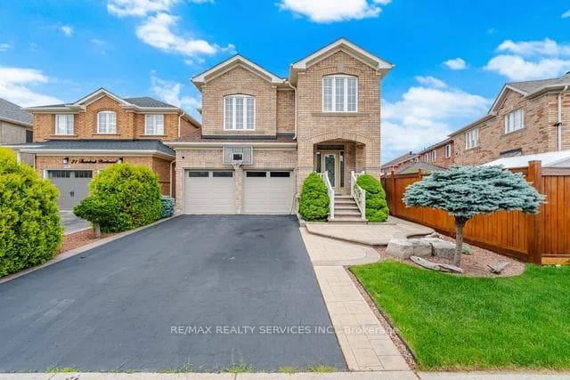 19 Thornbush Boulevard photo 2